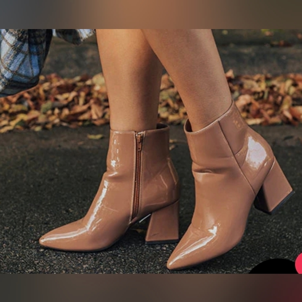 Bamboo 'Sage' Booties -‎ Size 7